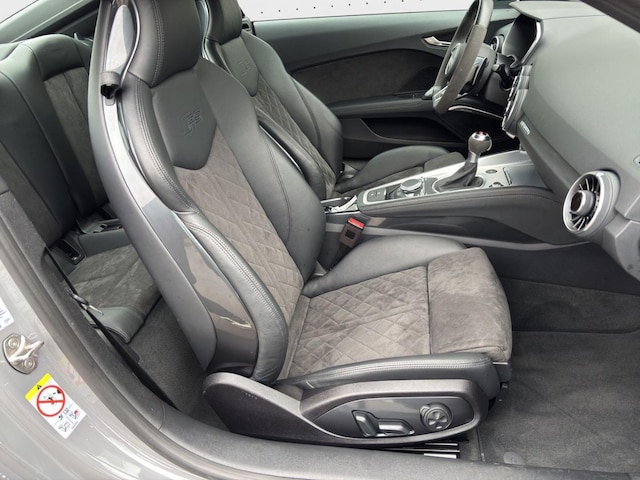 Audi TT RS Coupé Quattro S-Tronic