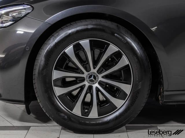 Mercedes-Benz E 200 AVANTGARDE Estate