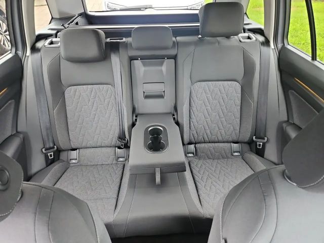 Volkswagen Golf 1.5 eTSI Life Variant