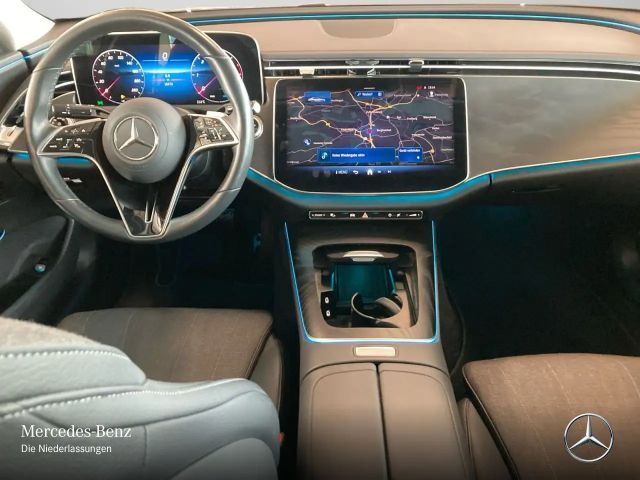 Mercedes-Benz E 220 AVANTGARDE E 220 d Sedan