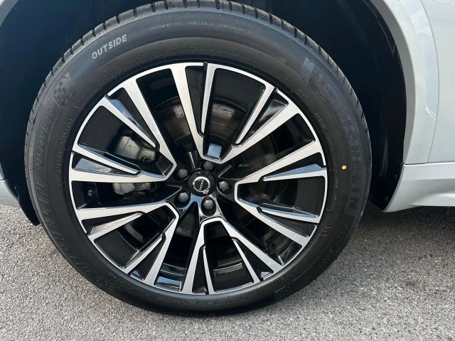 Volvo XC90 AWD Plus T8