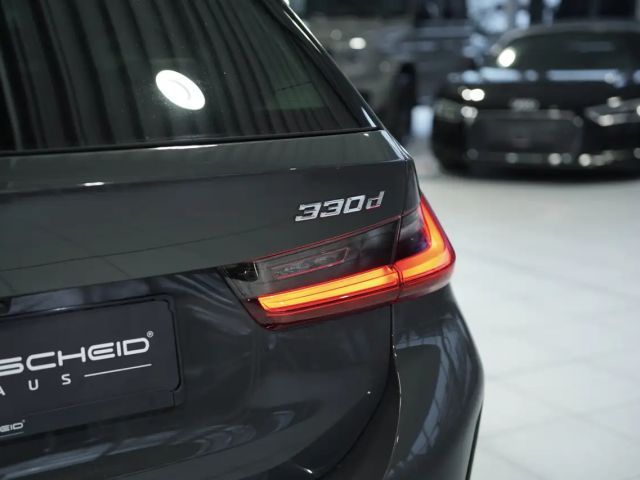 BMW 330 330d M-Sport Touring xDrive