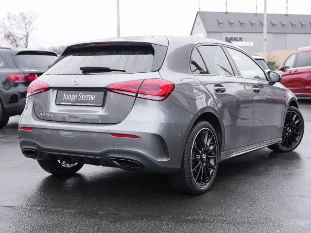 Mercedes-Benz A 250 A 250 e AMG Line