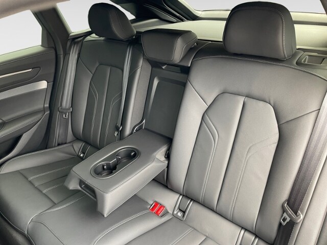 Audi A6 Avant Quattro S-Tronic