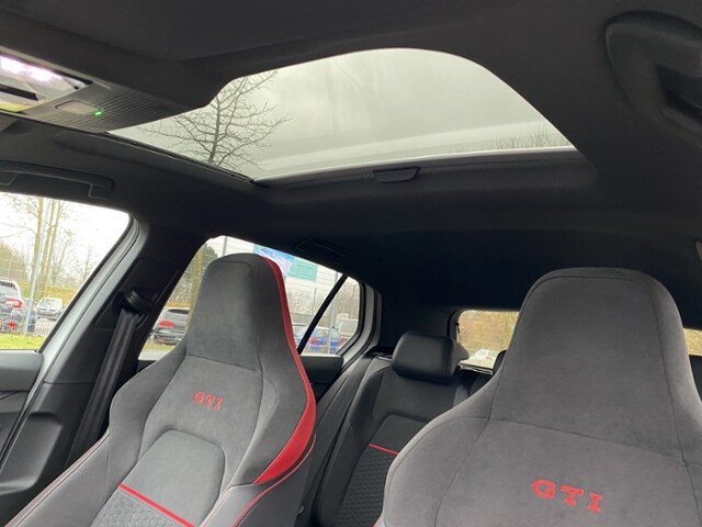 Volkswagen Golf 2.0 TSI DSG Golf VIII