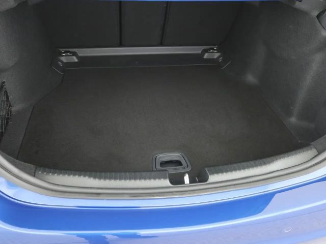 Mercedes-Benz C 200 AVANTGARDE Sedan