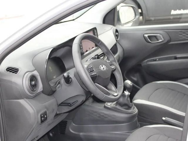 Hyundai i10 1.0 2WD Trend