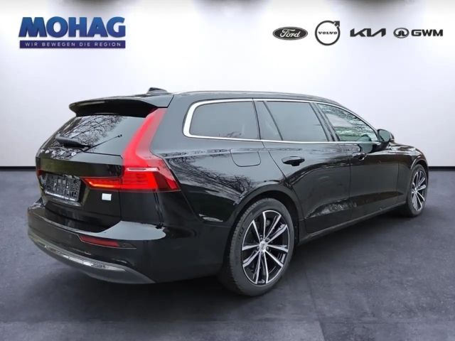 Volvo V60 AWD Core Hybrid T6