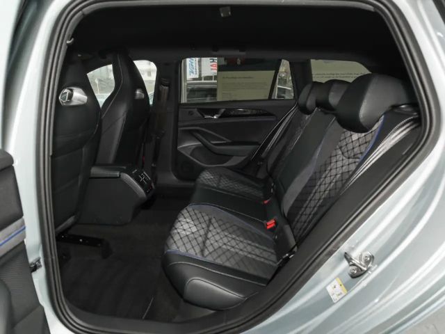 Volkswagen Passat DSG R-Line eHybrid