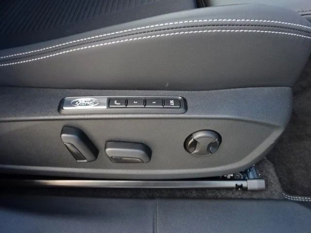 Ford Explorer Extended range RWD