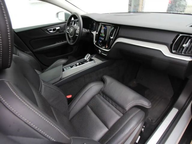 Volvo V60 Cross Country Plus