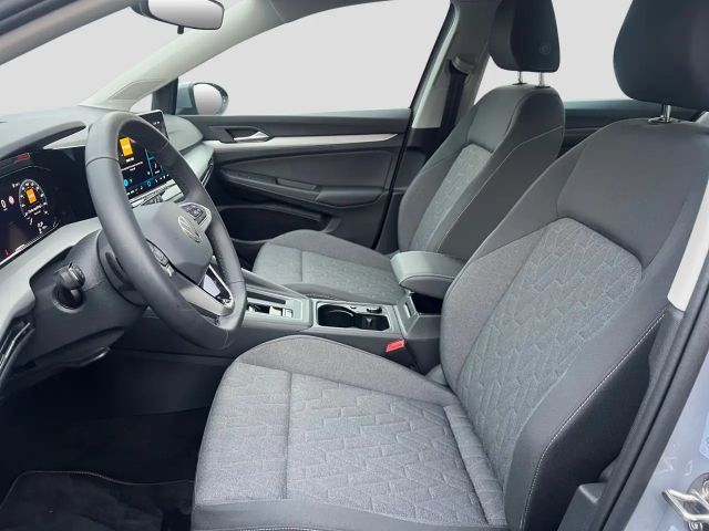 Volkswagen Golf 1.5 eTSI Golf VIII Life