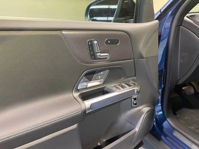 Mercedes-Benz EQB 300 4MATIC Progressive