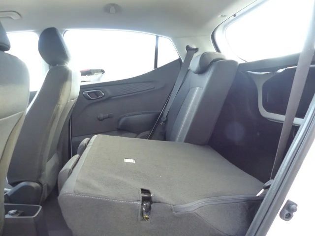 Hyundai i10 1.0 2WD Trend