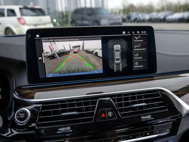 BMW 530 530e Luxury Line Sedan