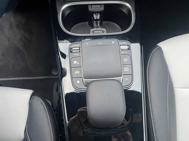 Mercedes-Benz CLA 250 4MATIC AMG Line Sedan