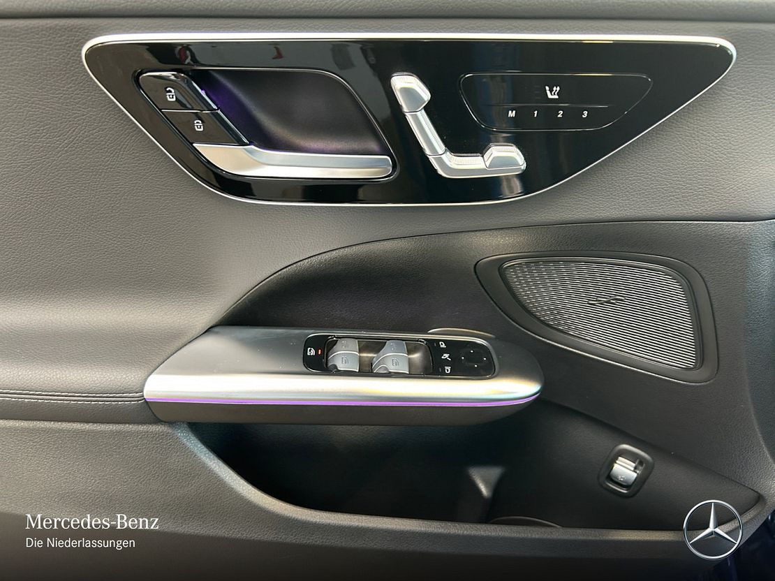 Mercedes-Benz C 200 4MATIC Sedan