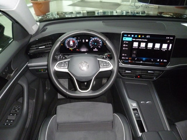 Volkswagen Passat 1.5 eTSI Business DSG Variant