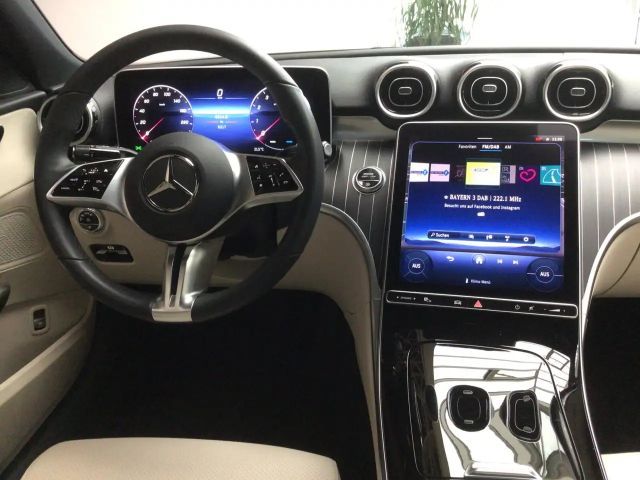 Mercedes-Benz C 200 4MATIC AVANTGARDE Sedan