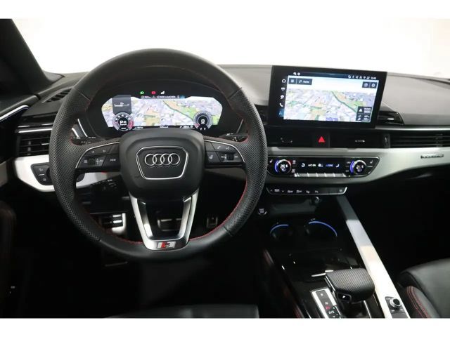 Audi A4 40 TDI Avant S-Line
