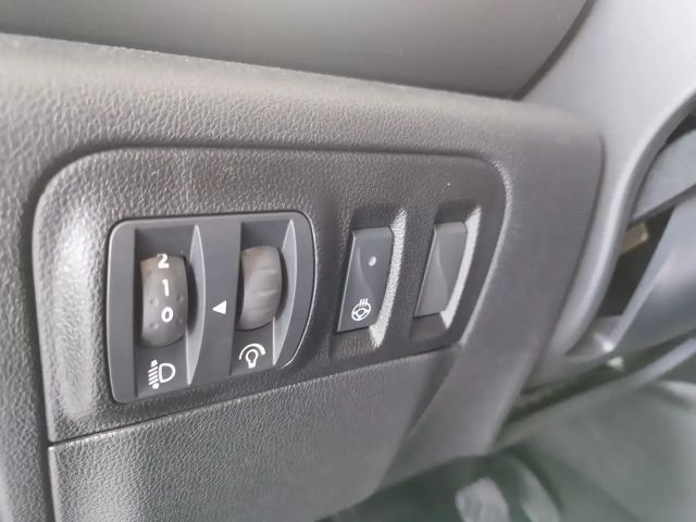 Renault Megane Combi Intens TCe 140