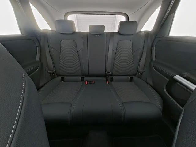 Mercedes-Benz B 200 Sedan