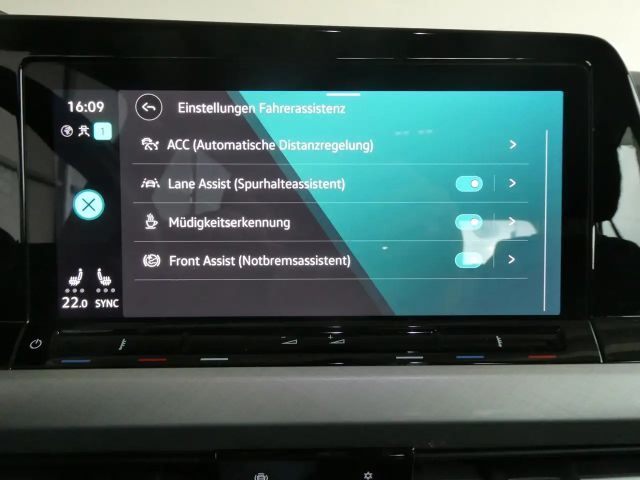 Volkswagen Golf Life