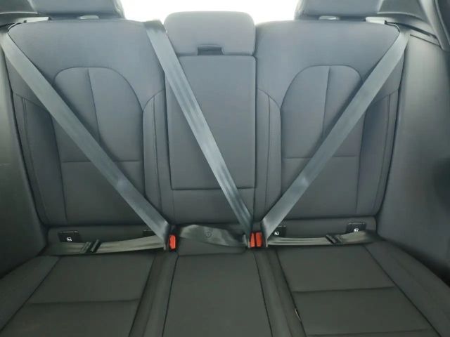 Volvo XC40 R-Design Recharge T5