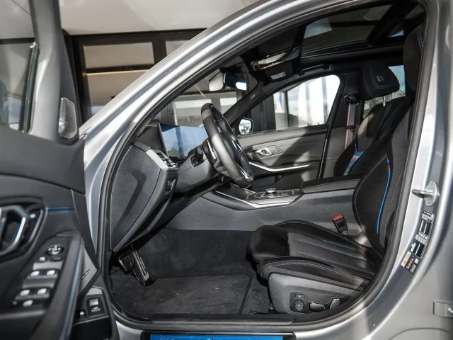 BMW 330 330e M-Sport Touring