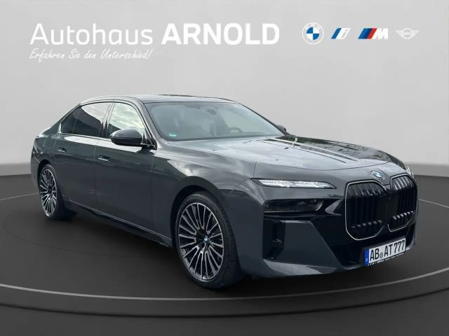 BMW 740 740d M-Sport Sedan xDrive