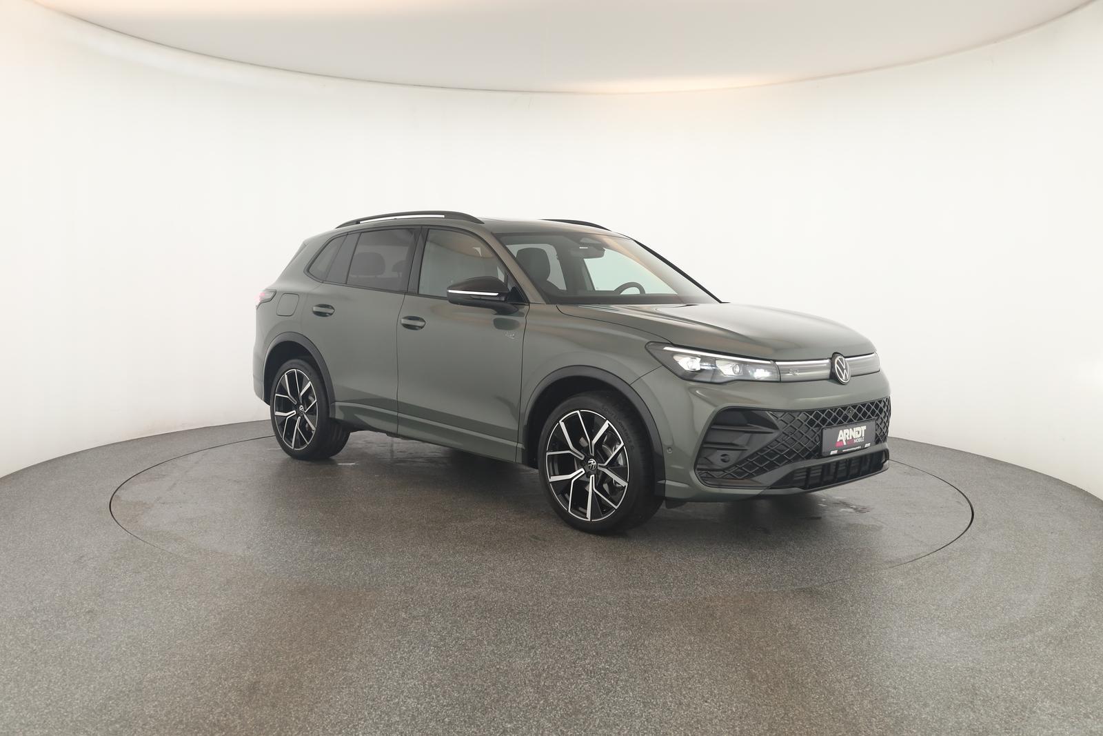 Volkswagen Tiguan 2.0 TSI DSG IQ.Drive R-Line