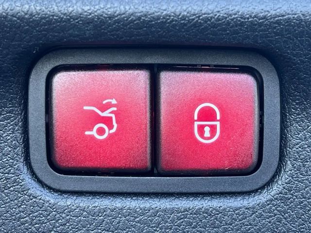 Mercedes-Benz EQE 300 AMG Line Sedan