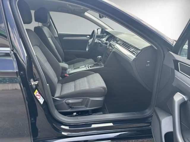 Volkswagen Passat 1.5 TSI Business DSG Variant