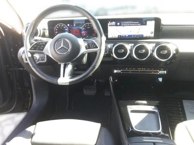 Mercedes-Benz A 180 Progressive