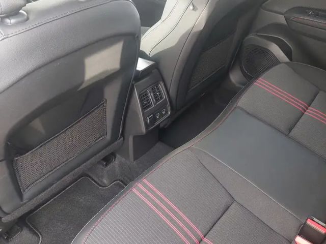 Renault Captur Hybrid RS TCe 140