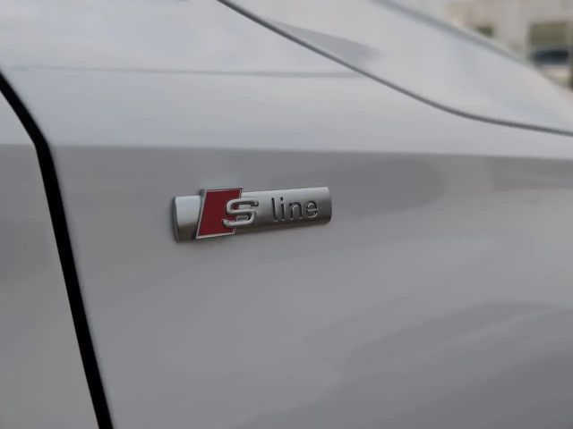 Audi A3 45 TFSI Hybride S-Line Sedan