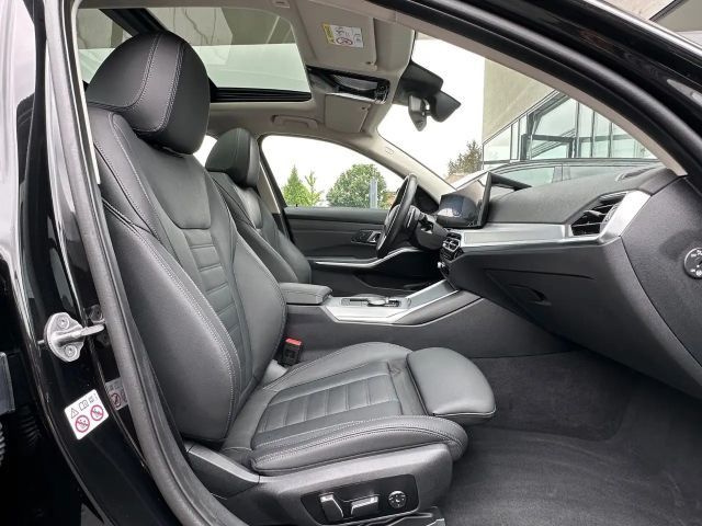 BMW 330 330e Touring xDrive