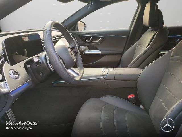 Mercedes-Benz E 200 AMG Line Sedan