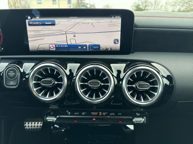 Mercedes-Benz CLA 200 CLA 200 d Shooting Brake