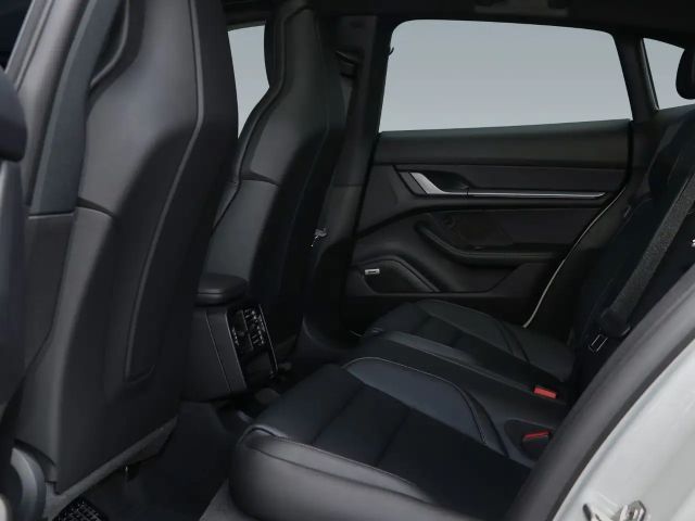 Porsche Taycan 4 Cross Turismo