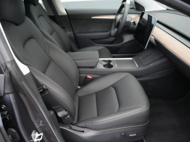 Tesla Model 3 Standard Range