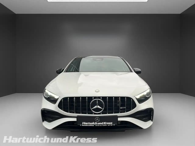Mercedes-Benz A 35 AMG AMG Line