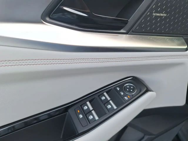 Renault Espace E-Tech Hybrid Iconic