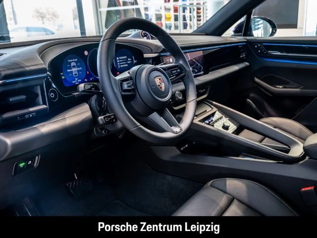 Porsche Macan 4