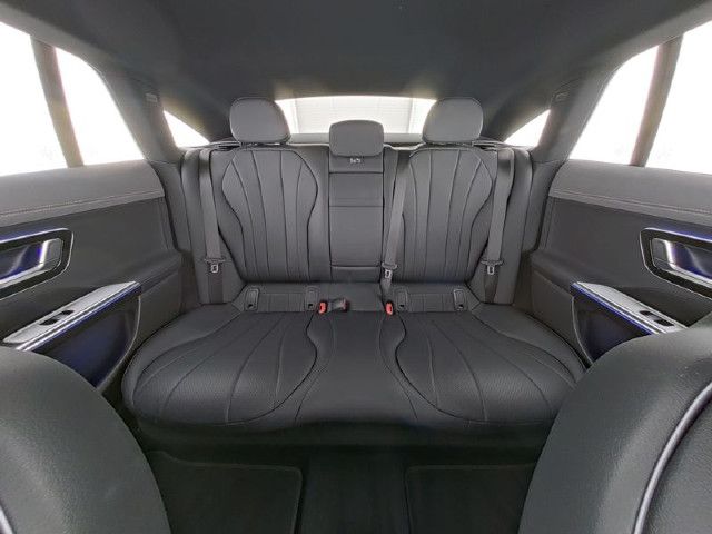 Mercedes-Benz EQE 300 Sedan