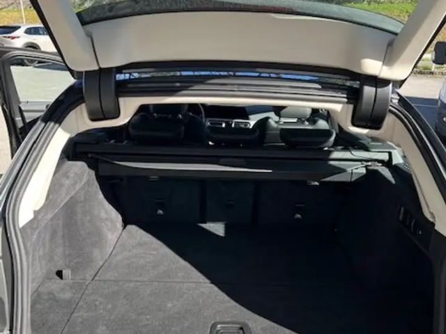 BMW 320 320e Advantage pakket