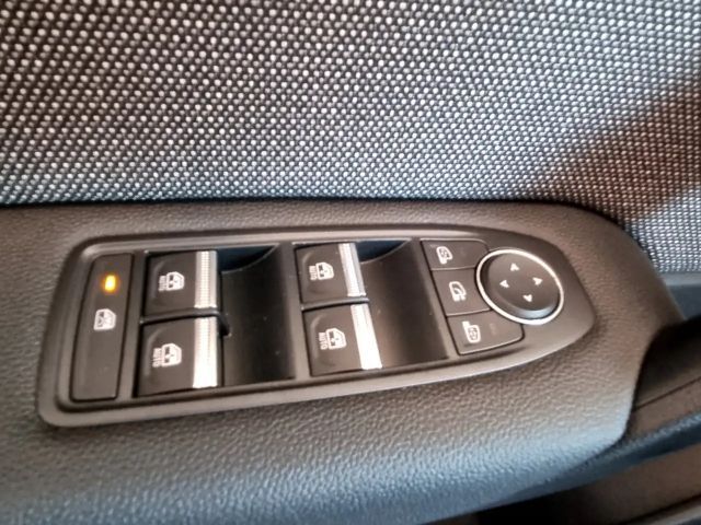 Renault Captur E-Tech Hybrid Techno