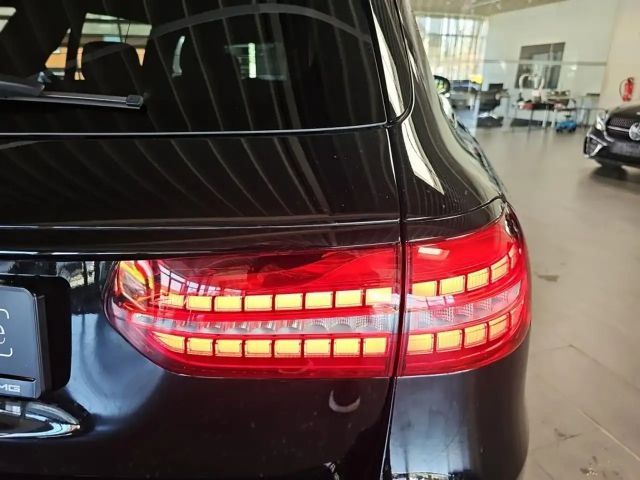 Mercedes-Benz E 220 AMG Line E 220 d Estate