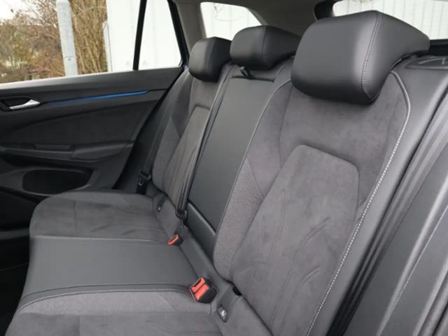 Volkswagen Golf 1.5 eTSI DSG Style Variant