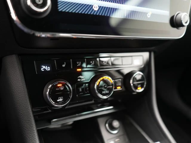 Skoda Superb Ambition Combi iV